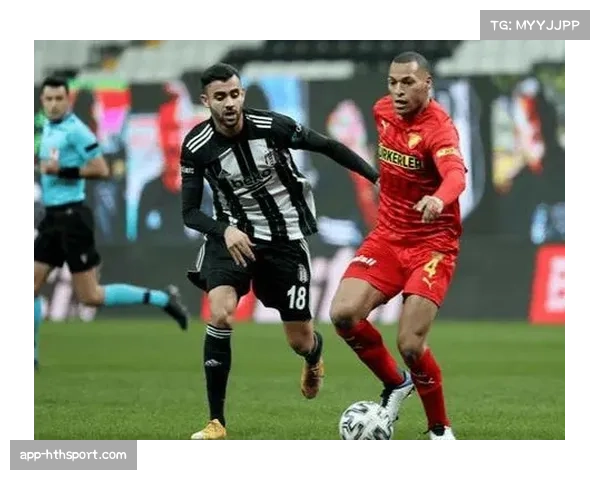 诺丁汉森林欧联附加赛3-0大胜费内巴切，前曼城门神埃德森对决莫雷诺